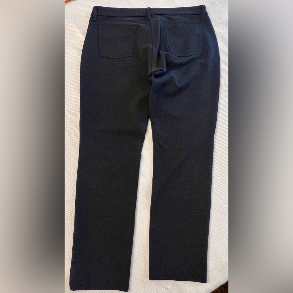 Banana Republic Women's Sz 10 Dark Blue Ryan Denim Straight-Leg Jeans - Picture 2 of 9